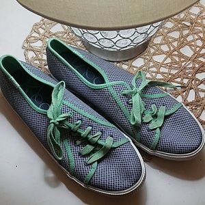 Adorable and comfy Ked's low top